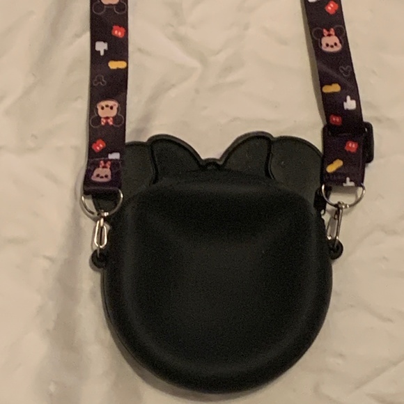 Minnie Mouse mini crossbody bag (NWOT) - Picture 2 of 5